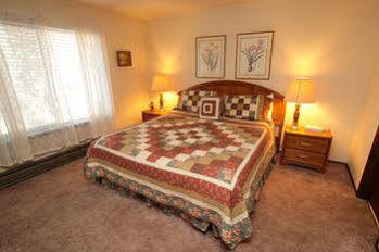 Discovery 4 Hotel